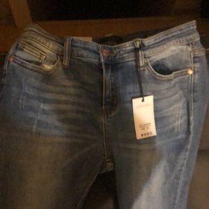 NWT JUDY BLUE BOOCUT SIZE 13/31
